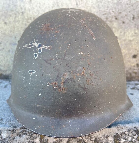 Soviet helmet SSh39 / from Leningrad