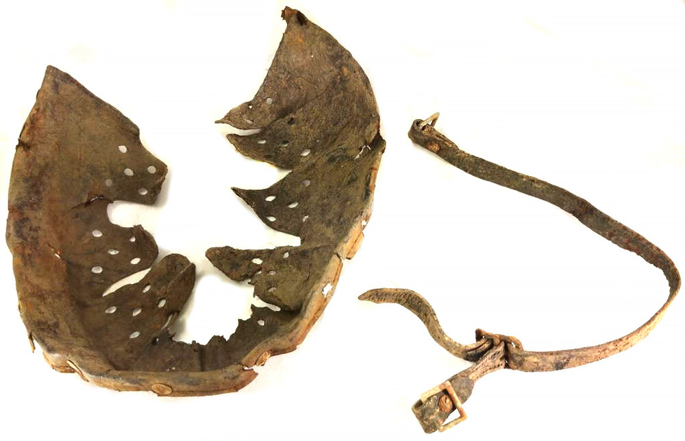 Liner and chin strap from German helmet
