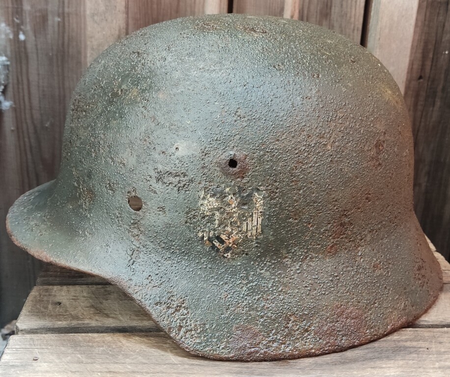 Wehrmacht helmet M35 DD / from Novgorod