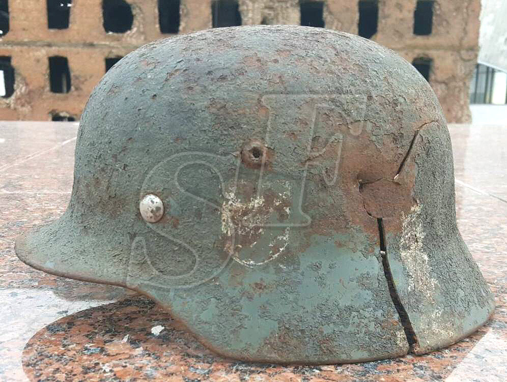 German helmet M35 / Novgorod