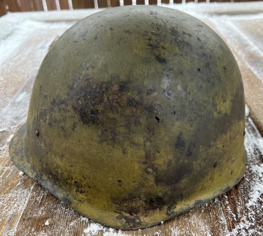 Soviet helmet SSh40 / from Leningrad