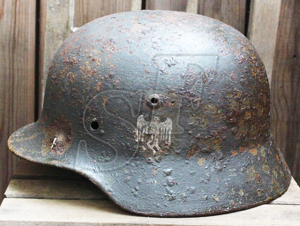 Wehrmacht helmet M35 / from Smolensk