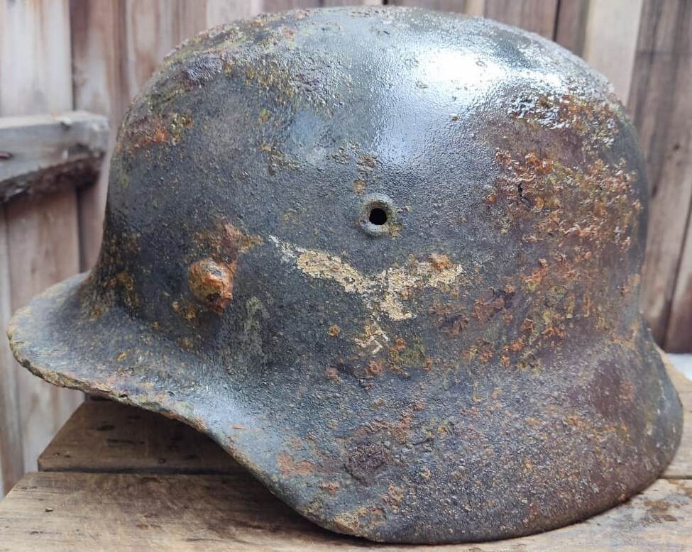 Luftwaffe helmet M40 / from Stalingrad