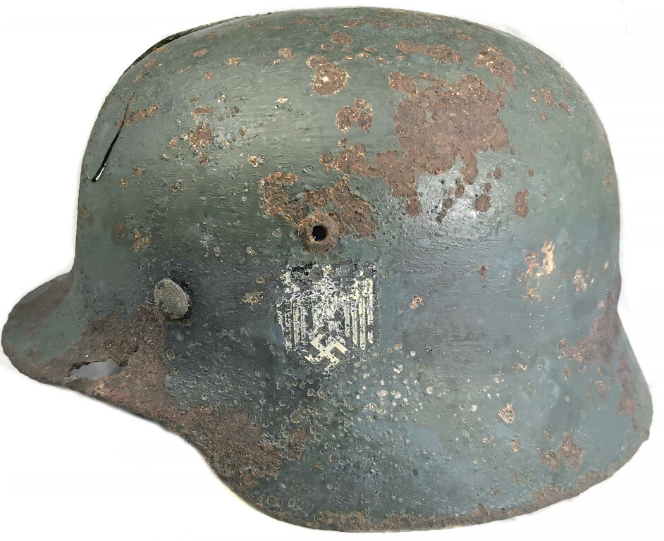 Wehrmacht helmet M35 DD / from Stalingrad