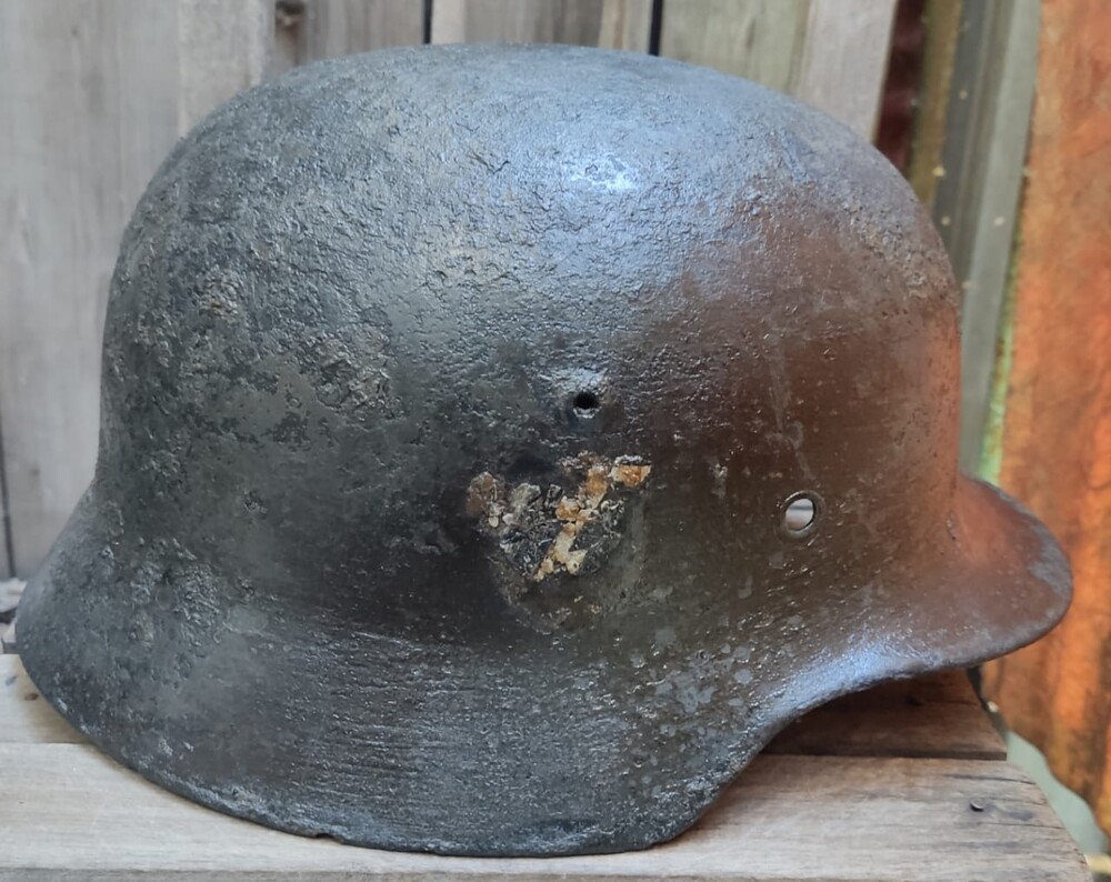 Waffen SS helmet M35 / from Demyansk