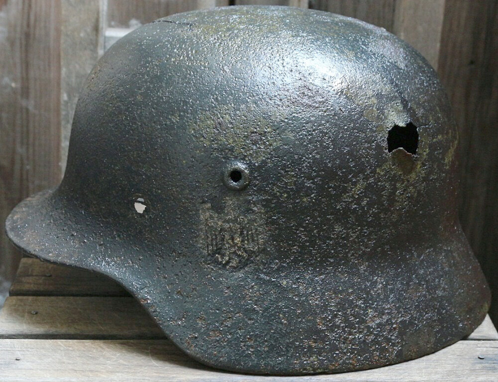 Wehrmacht helmet M40 / from Kaluga