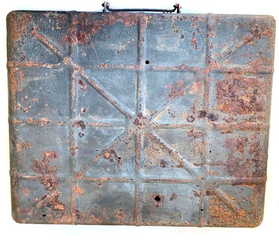 Box M24 / from Leningrad