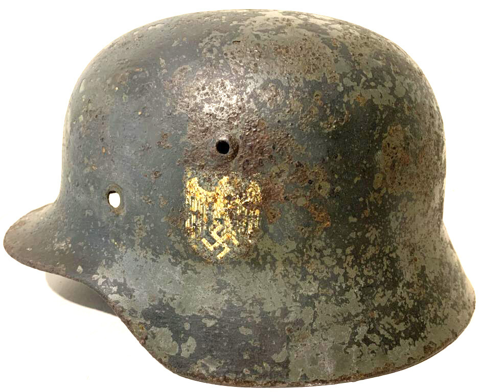 Wehrmacht helmet M35 / from Leningrad