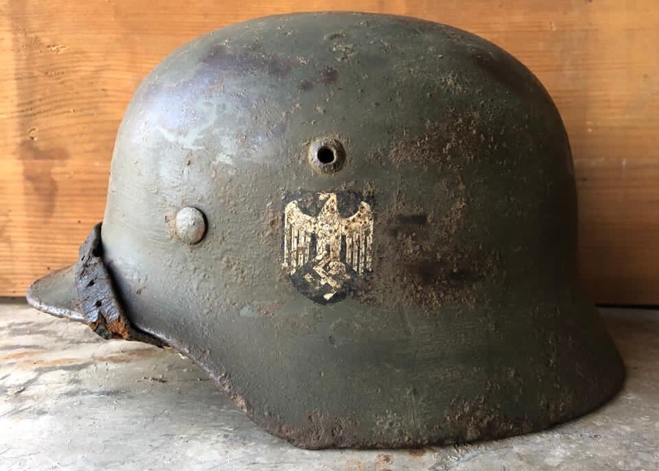 Wehrmacht helmet M35 DD / from Stalingrad