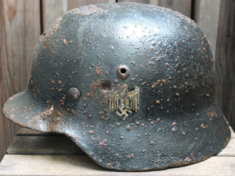 Wehrmacht helmet M35 / from Smolensk