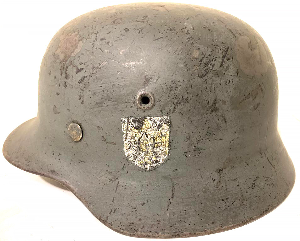Wehrmacht helmet M40 / from Novgorod