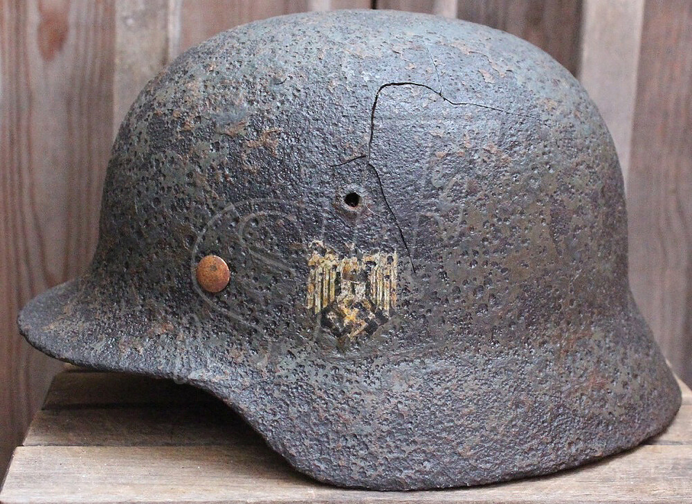 German helmet M35 / from Stalingrad
