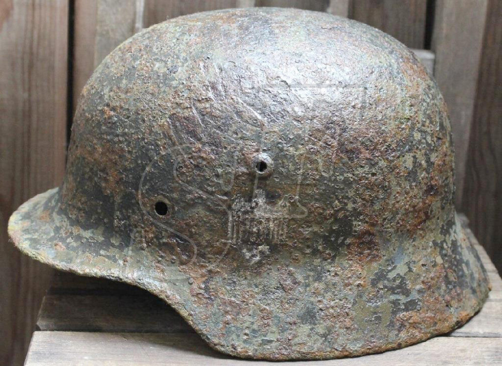 Wehrmacht helmet M35 / from Novgorod