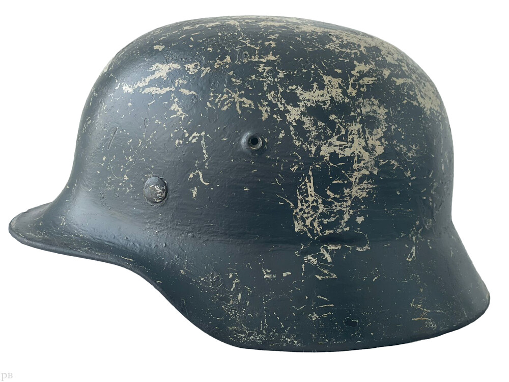 German helmet M35 / from Velikie Luki