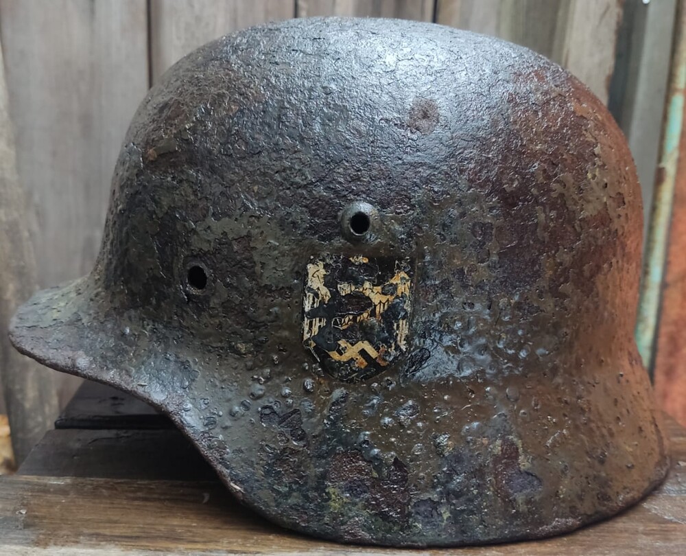 Wehrmacht helmet M35 DD / from Leningrad