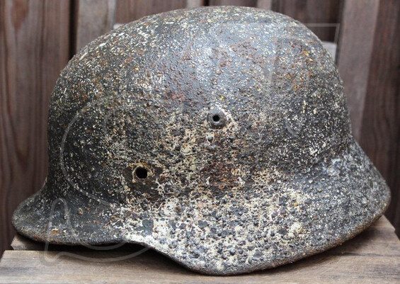 German helmet M35 / from Stalingrad