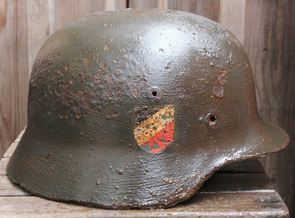 Wehrmacht helmet M35 DD / from Leningrad