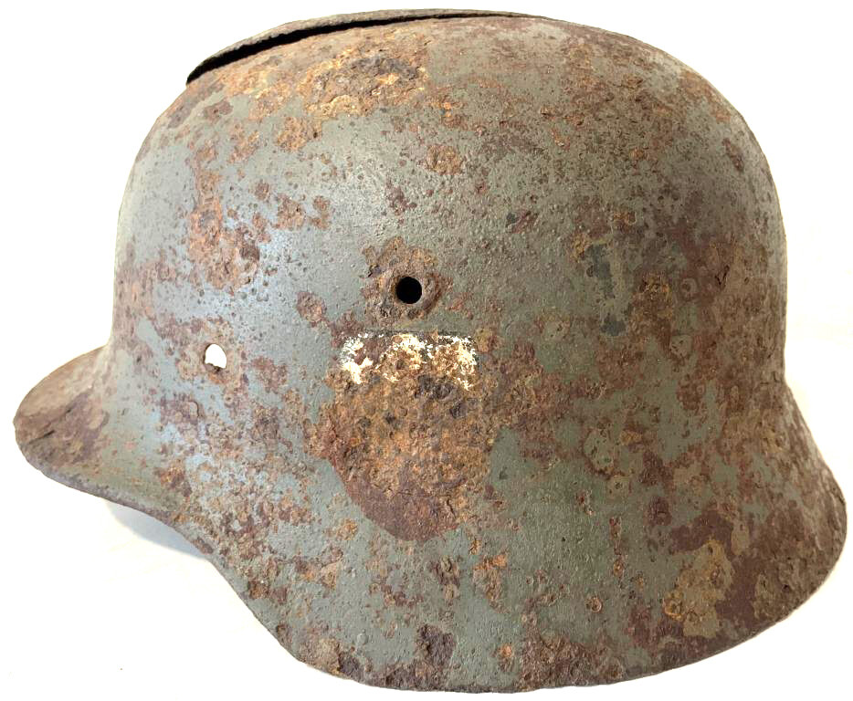 German helmet M40 / from Stalingrad