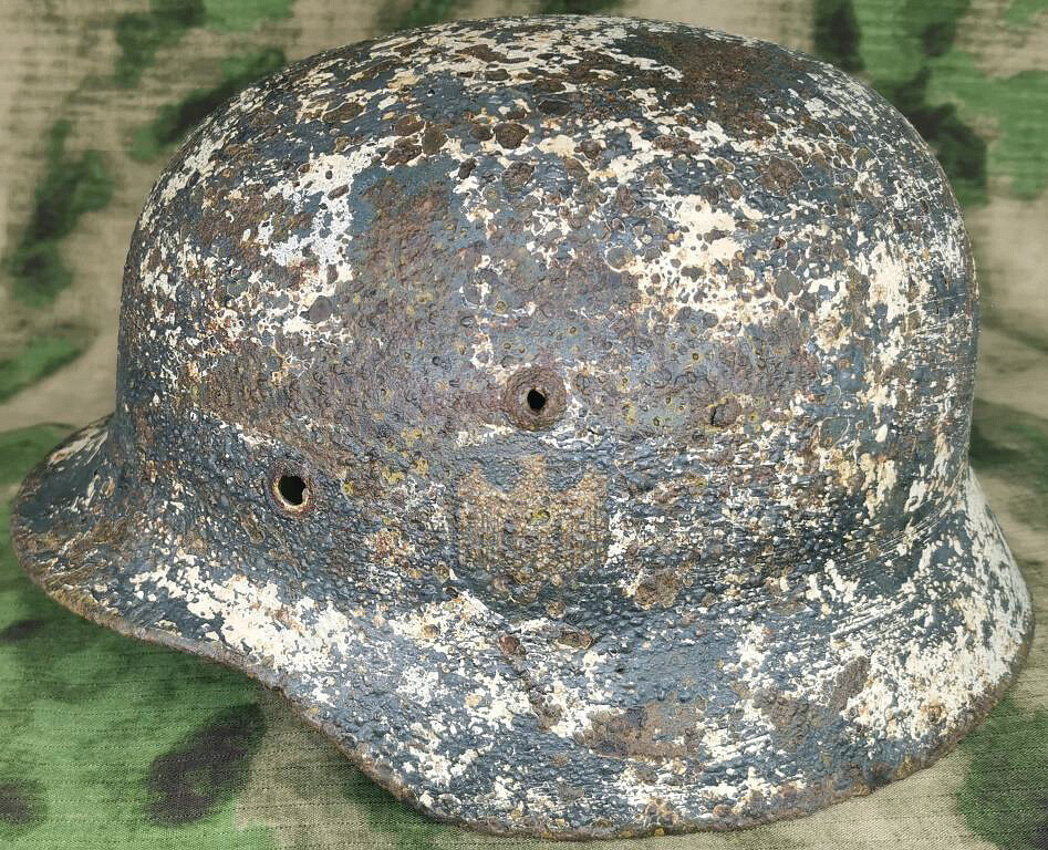 Winter camo Wehrmacht helmet M35 DD / from Stalingrad