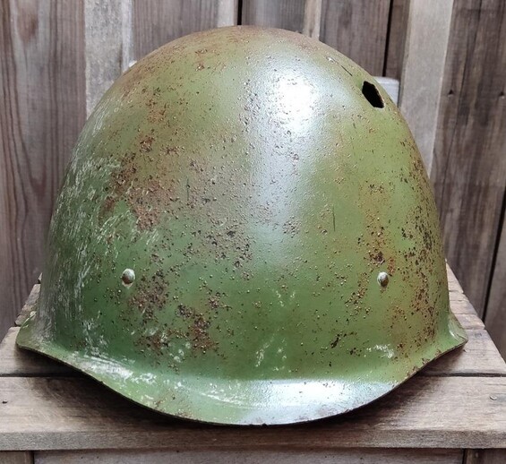 Soviet helmet SSh40 / from Karelia