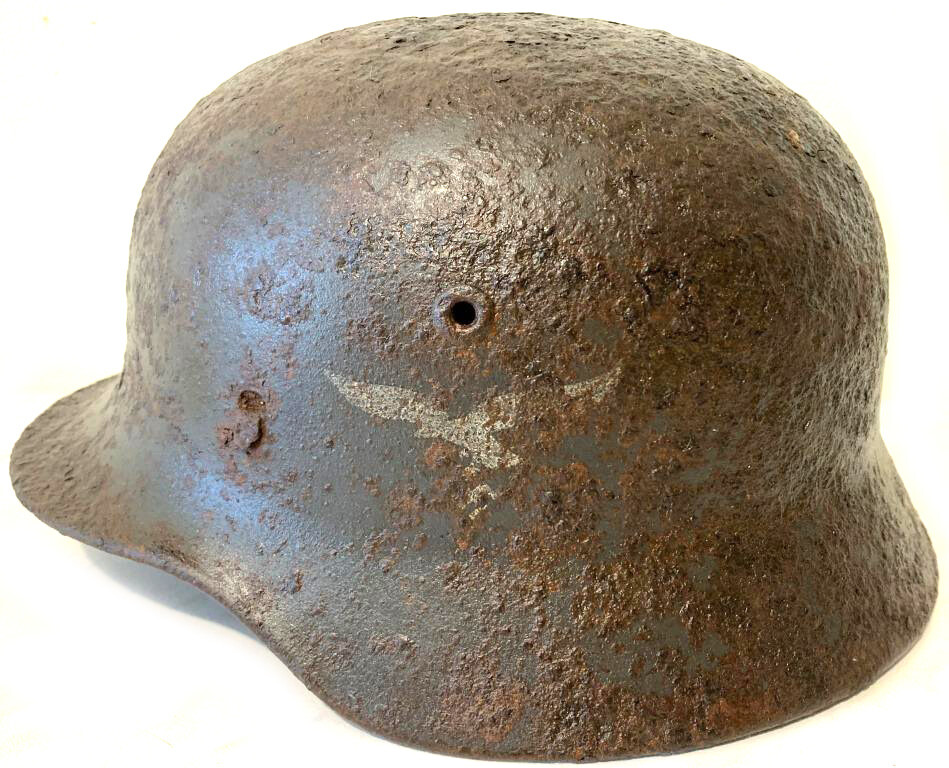Luftwaffe helmet M40 / from Stalingrad