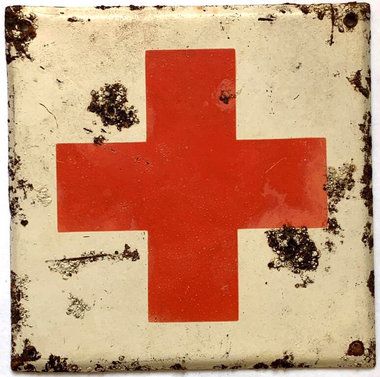 Enamel red cross plate