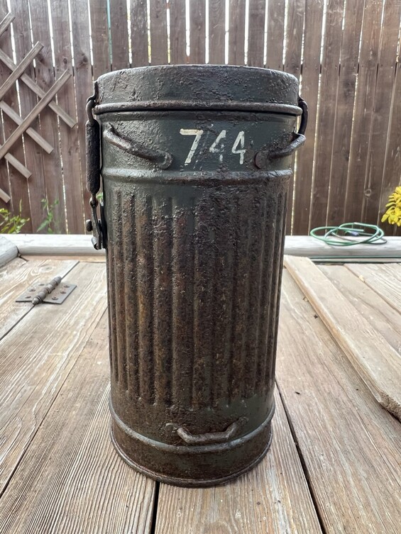 Short gasmask canister / from Stalingrad