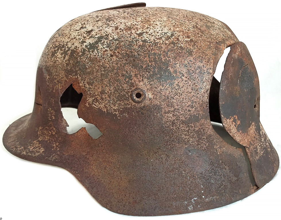 German helmet M35 / from Rzhev