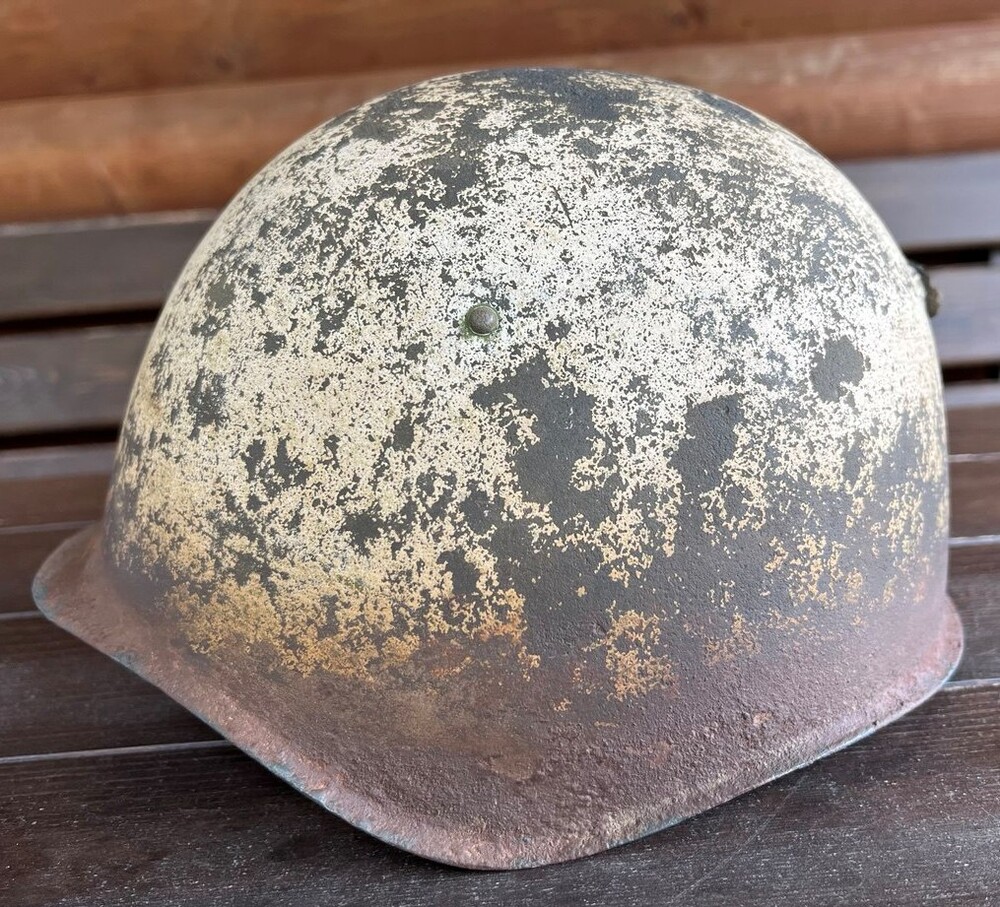 Winter camo Soviet helmet SSh39 / from Stalingrad