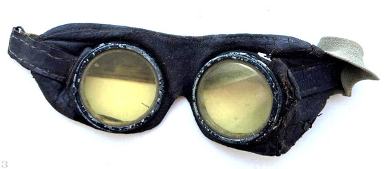 German dust glasses