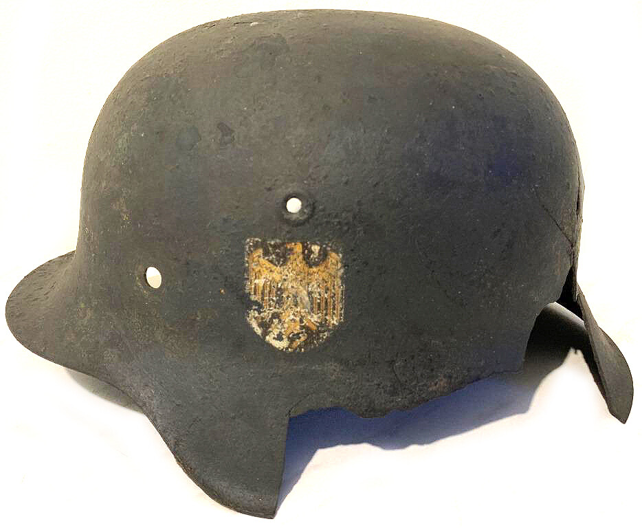Wehrmacht helmet M42 / from Leningrad