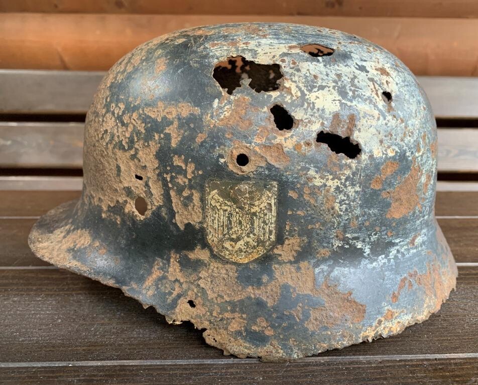 German helmet M40 DD / from Leningrad