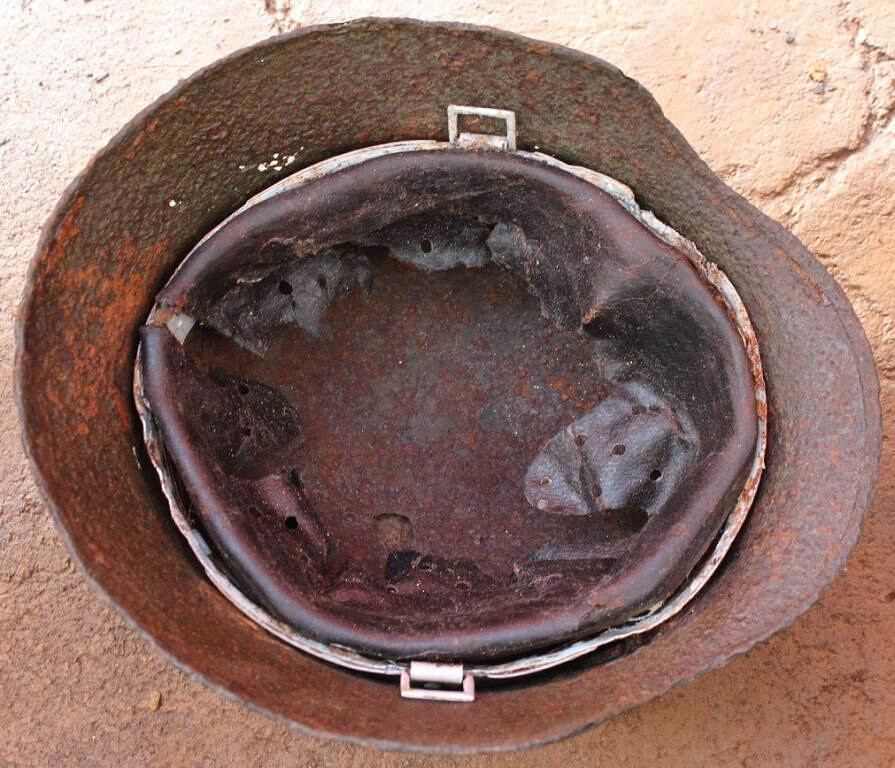German helmet M35 / from Kaluga