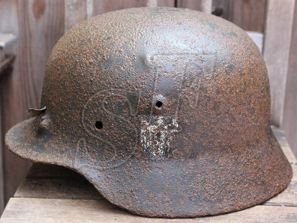 German helmet M40 / from Stalingrad
