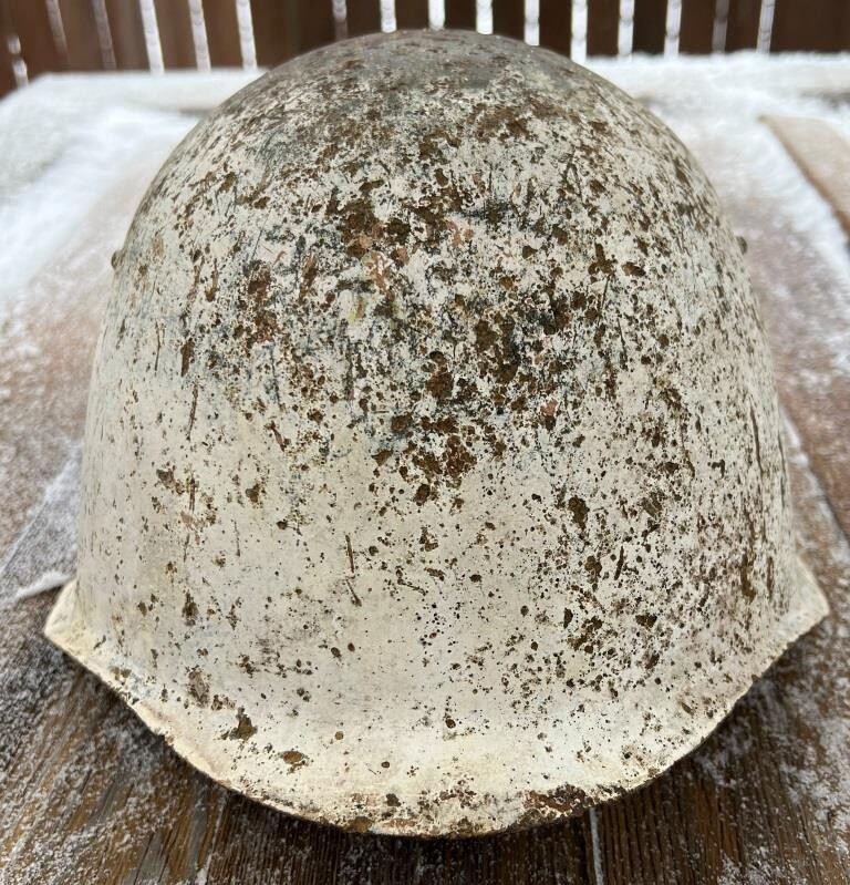 Winter camo Soviet helmet SSh39 / from Stalingrad