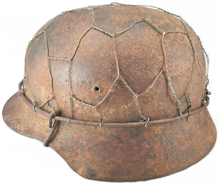 Luftwaffe helmet M40 / from Leningrad