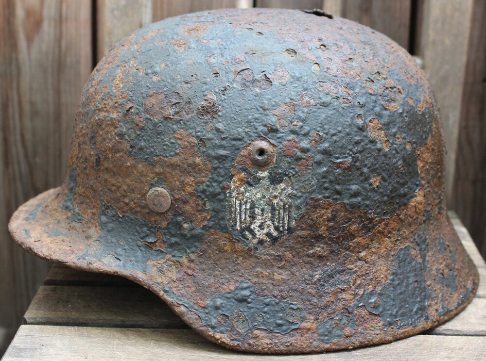 Wehrmacht helmet M35 DD / from Novgorod