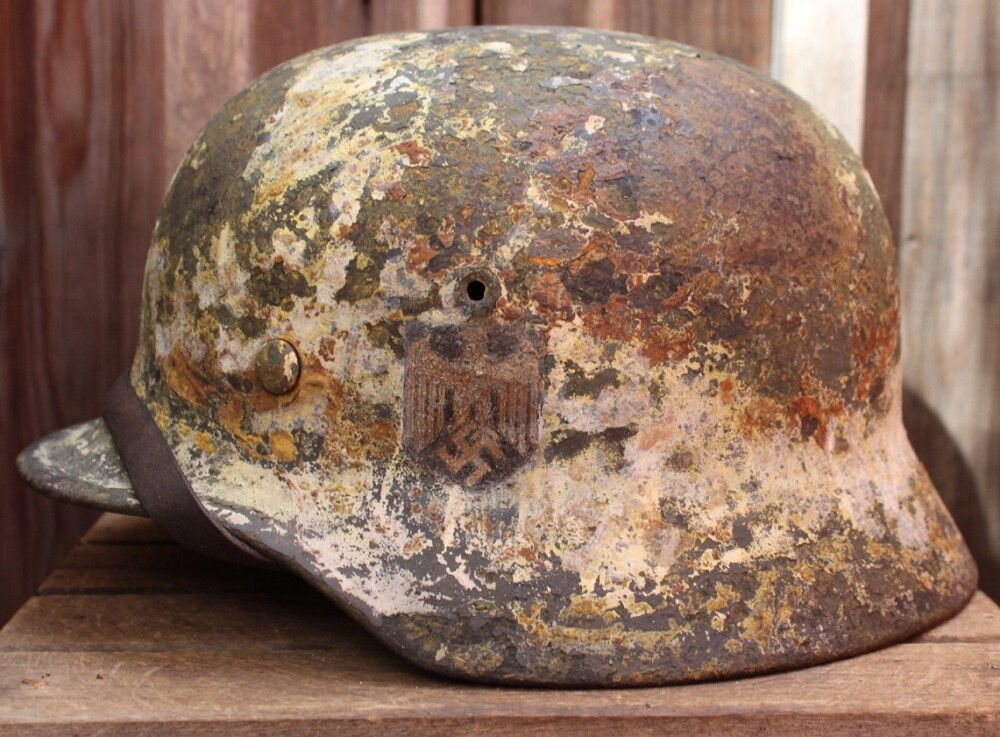 Winter camo Wehrmacht helmet M40 / from Kalinin