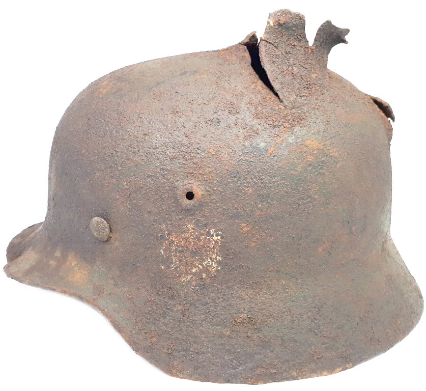 German helmet M40 / from Stalingrad