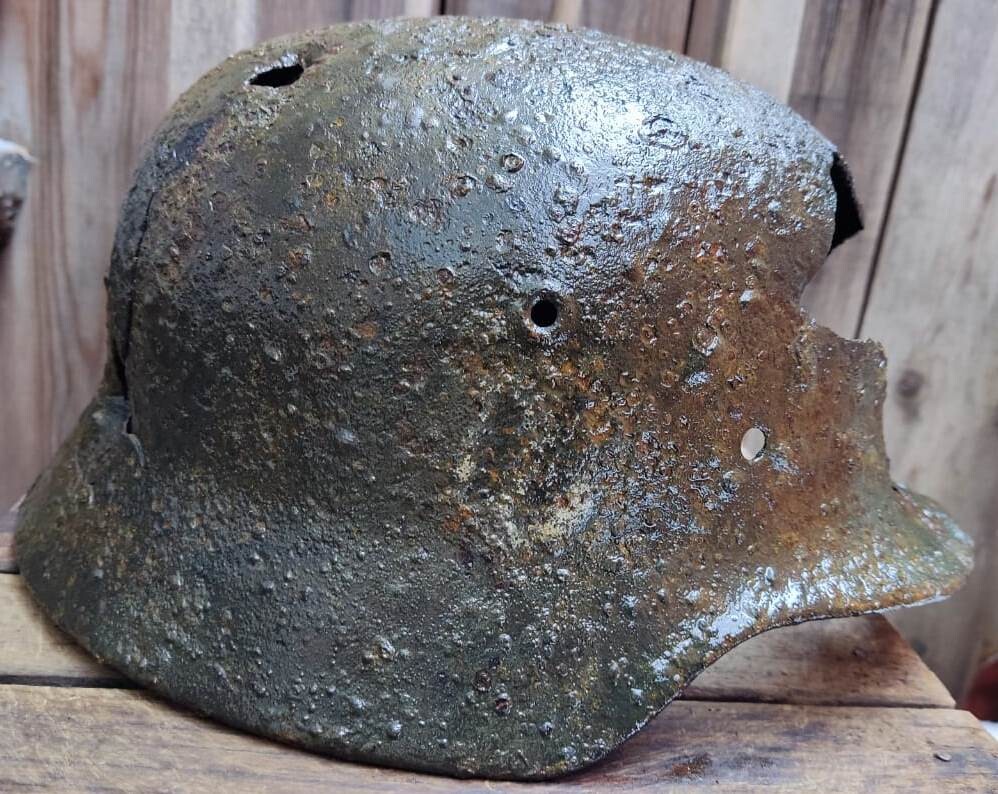 Waffen SS helmet M40 / from Novgorod