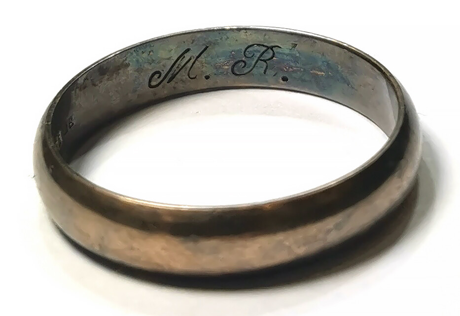 Gold wedding ring / from Konigsberg