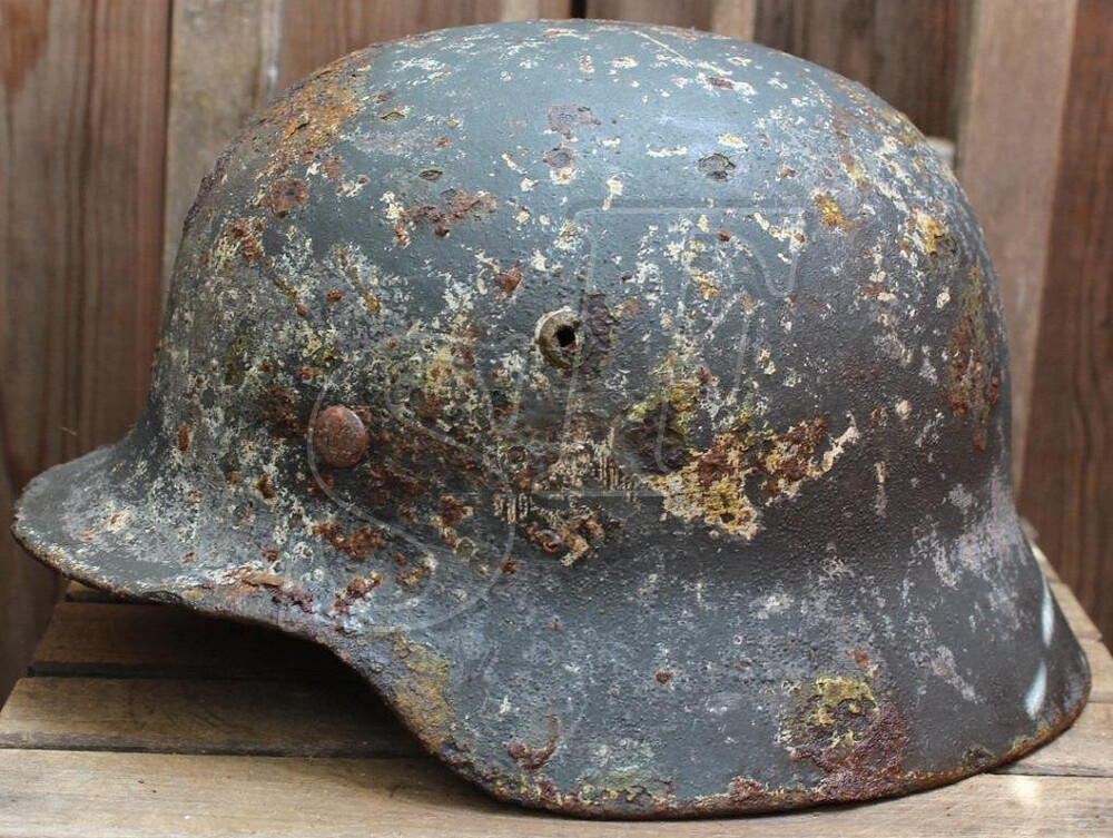 Wehrmacht helmet M35 / from Smolensk