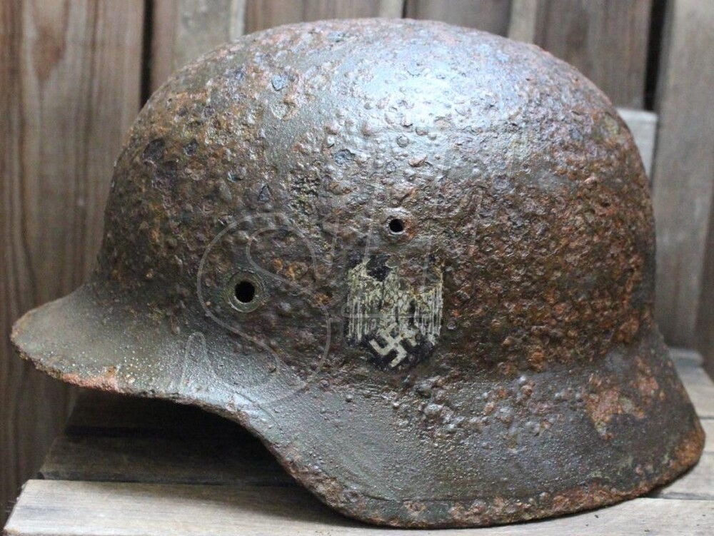German helmet М35 DD / from Novgorod