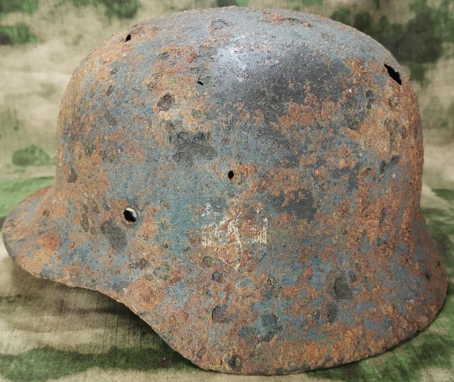 Wehrmacht helmet M35 DD / from Stalingrad