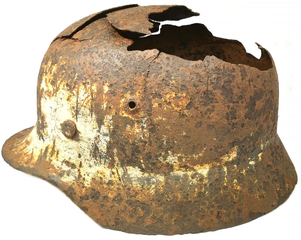 Winter camo German helmet M35 / from Stalingrad