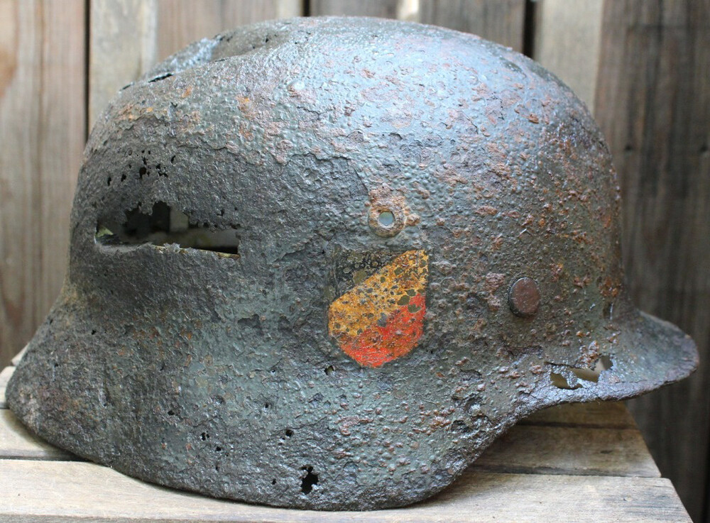 Wehrmacht helmet M35 DD / from Novgorod