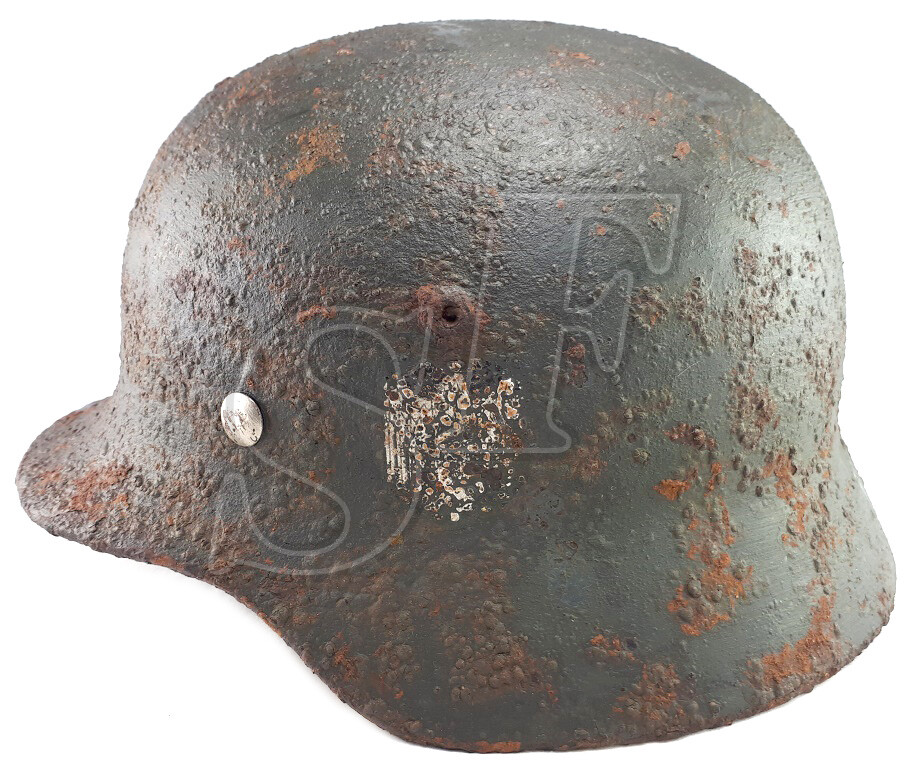 Wehrmacht helmet М35 / from Stalingrad