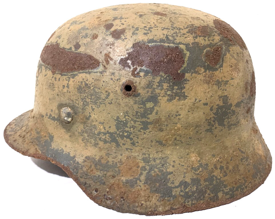 Wehrmacht helmet M40 / from Stalingrad