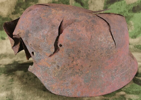 German helmet M35 / from Stalingrad