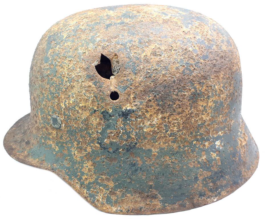 German helmet M35 / from Stalingrad